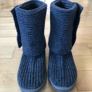 Knitted UGG boots